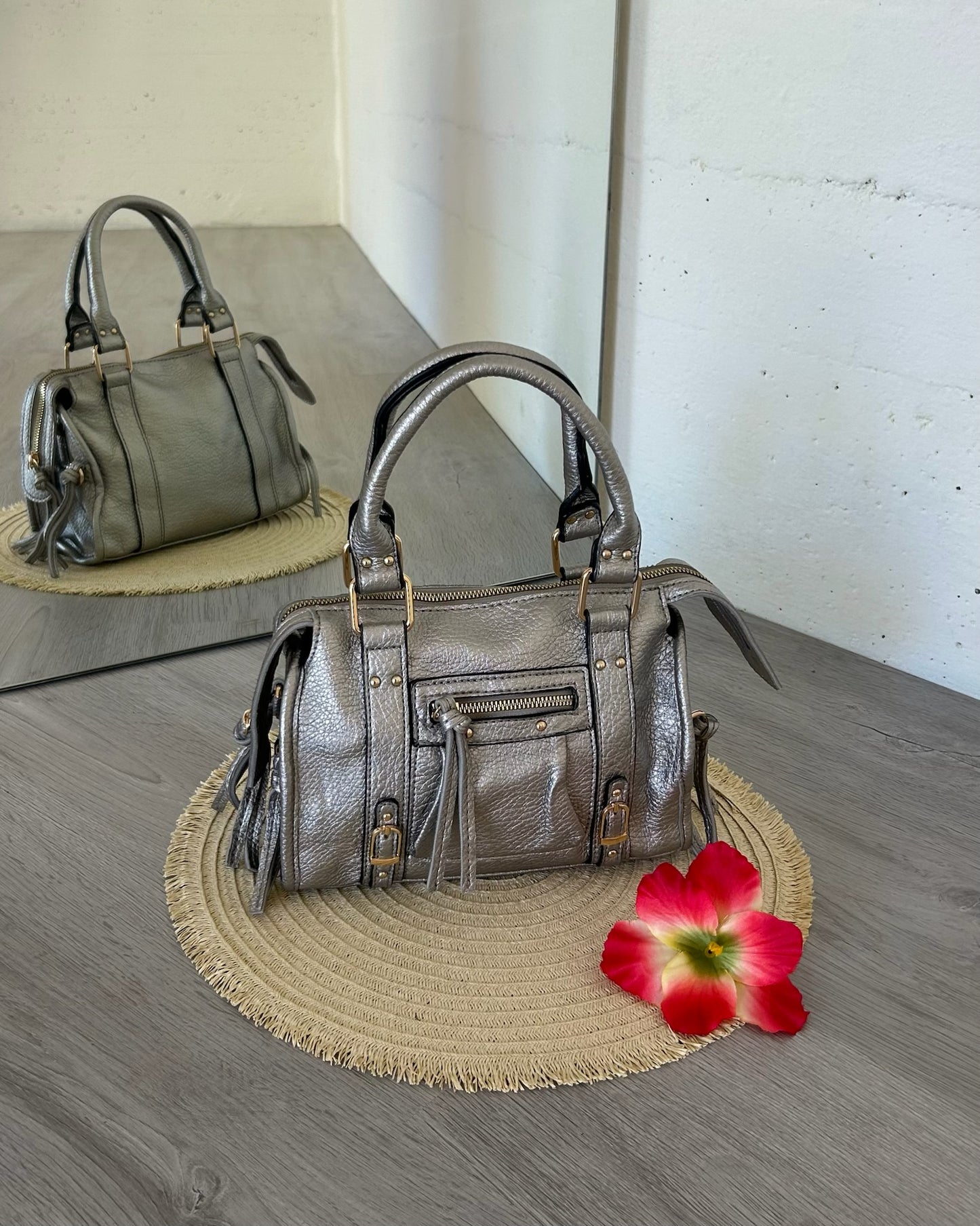 Sofy Mini Glossy