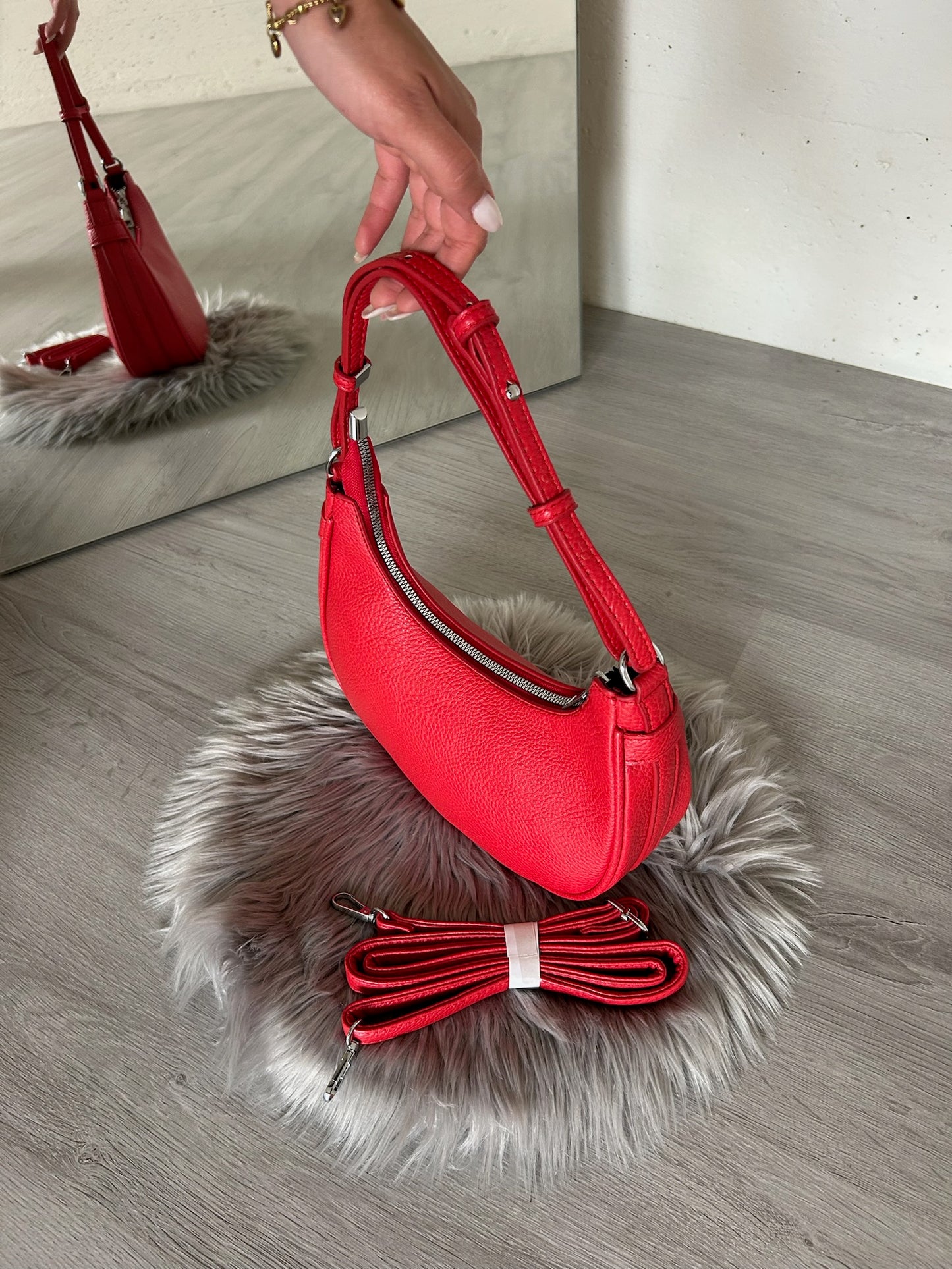 Lunis Red